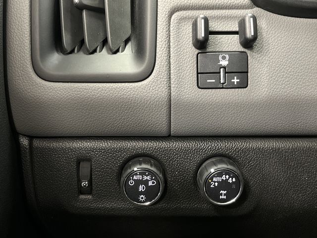 2017 Chevrolet Colorado LT photo 21