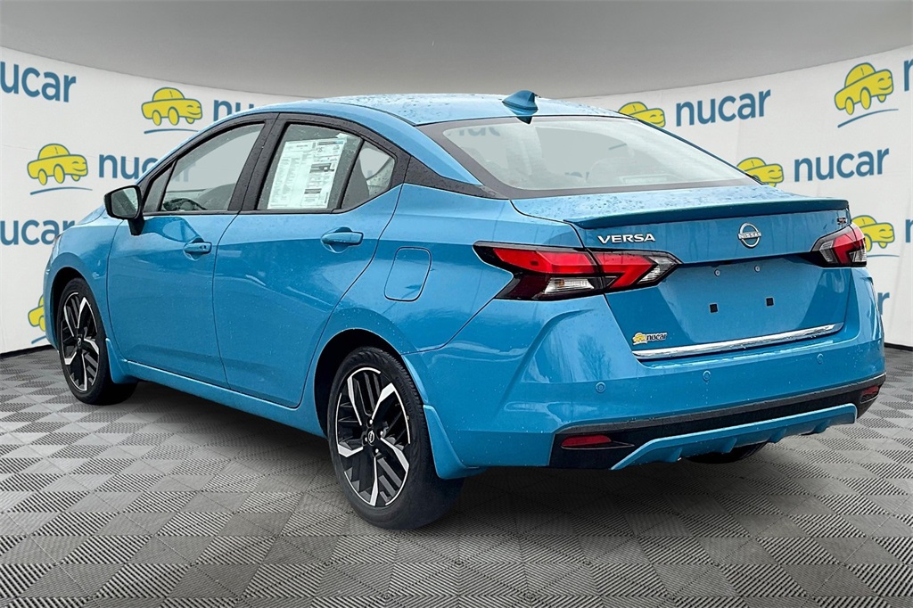 2025 Nissan Versa 1.6 SR photo 4