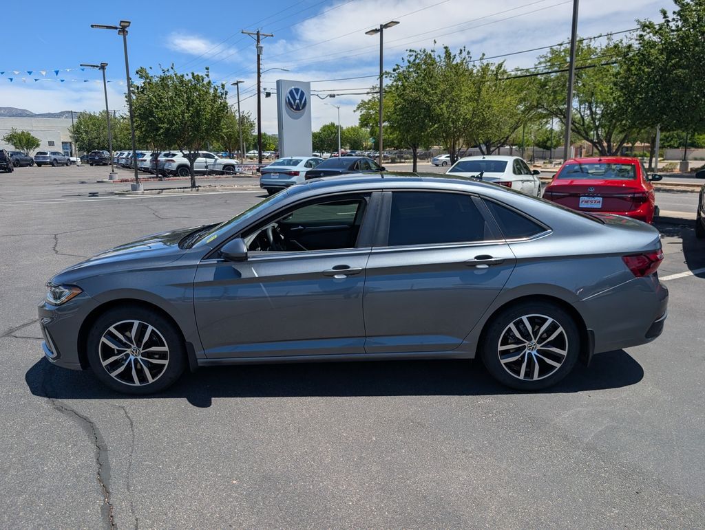 2025 Volkswagen Jetta 1.5T SE photo 7