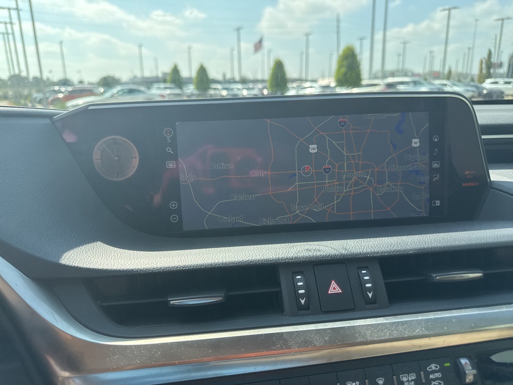 2021 Lexus ES 350 photo 3