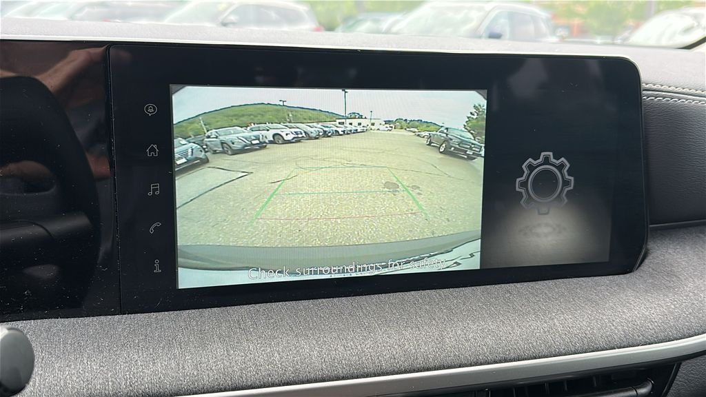 2025 Nissan Kicks SV photo 15