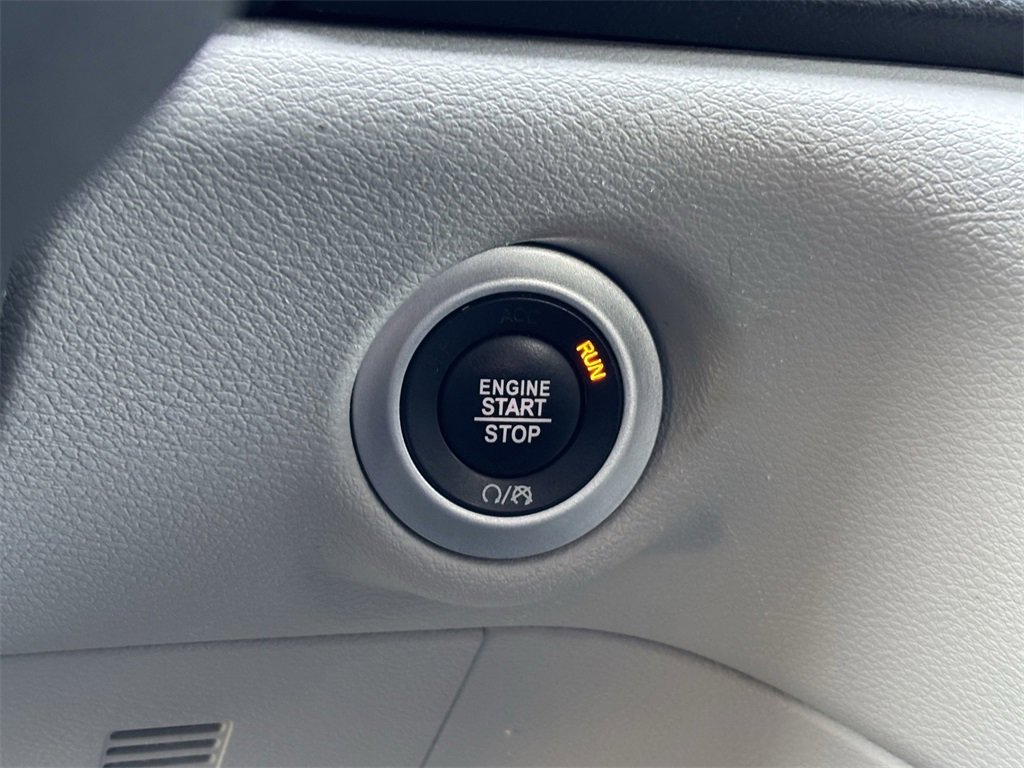 2022 Chrysler Pacifica Touring L photo 29