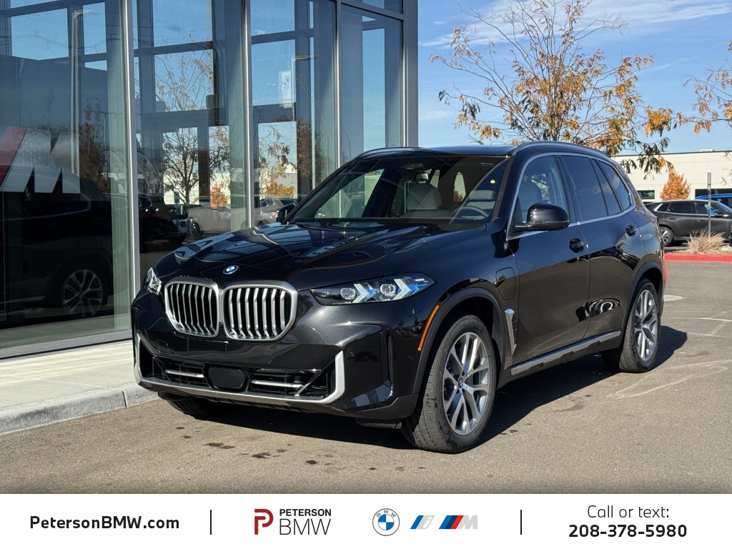 2026 BMW X5 50e's photo