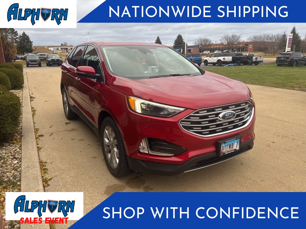 2024 Ford Edge Titanium's photo