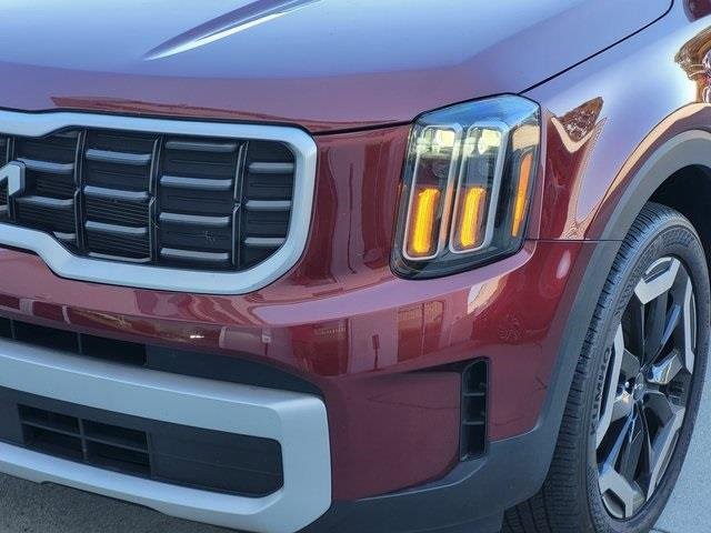 2024 Kia Telluride S photo 3
