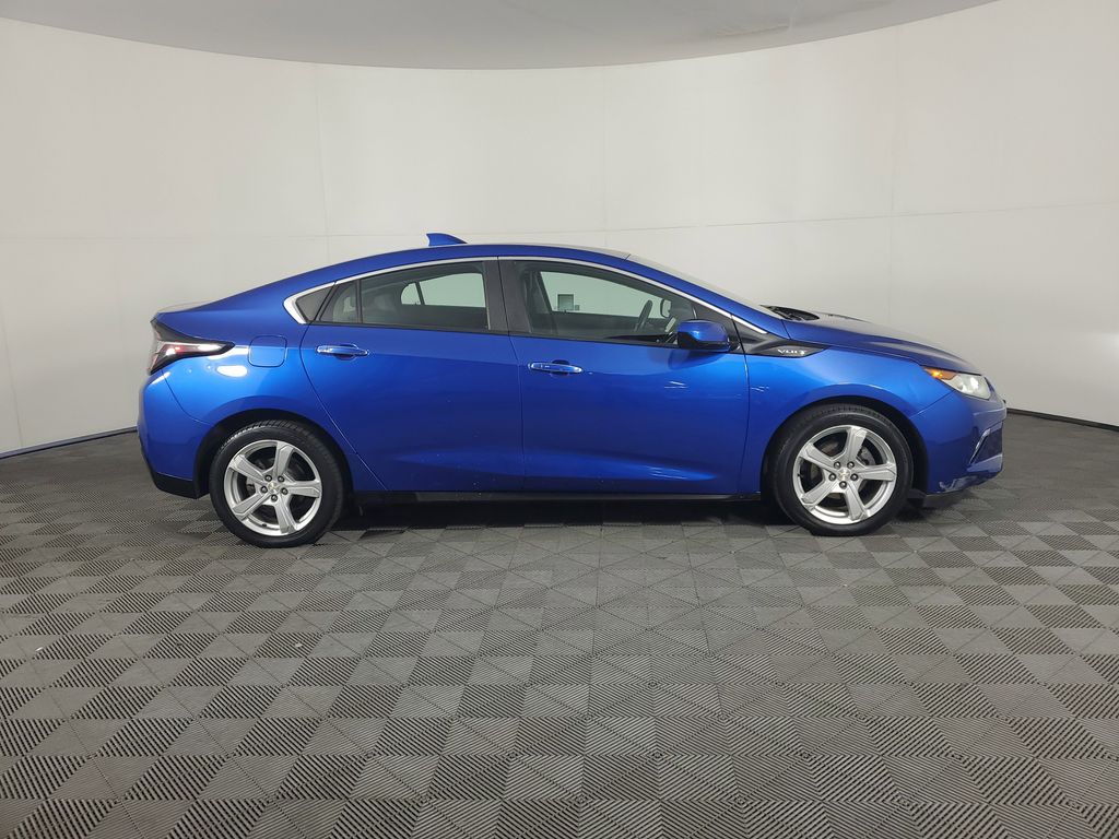 2016 Chevrolet Volt LT photo 3