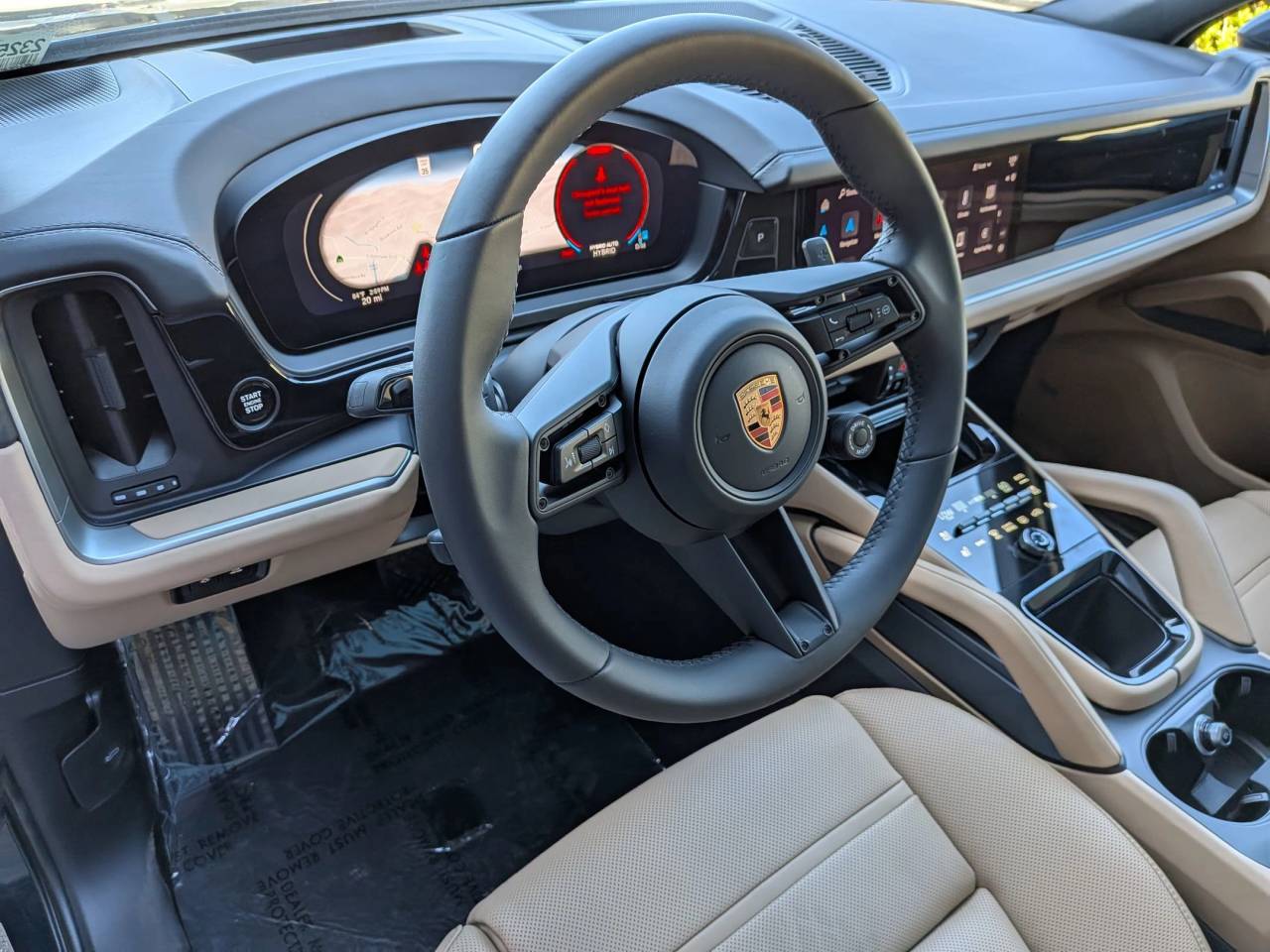 2025 Porsche Cayenne E-Hybrid photo 2