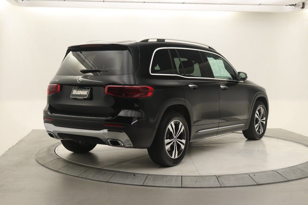 2025 Mercedes Benz GLB 250 photo 4