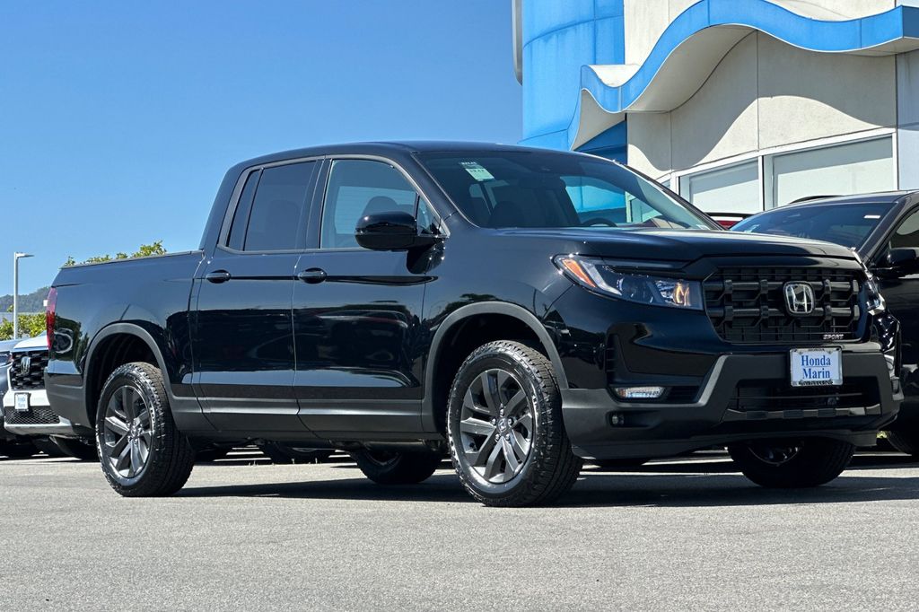 2025 Honda Ridgeline Sport photo 2