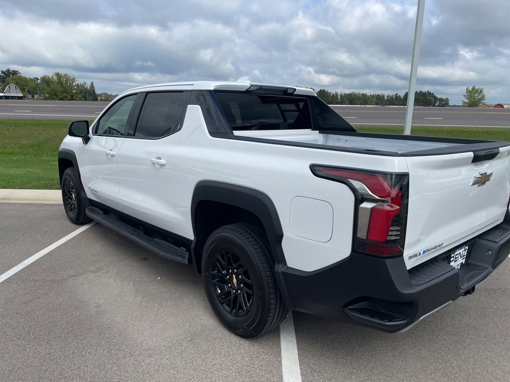 2026 Chevrolet Silverado EV LT photo 2