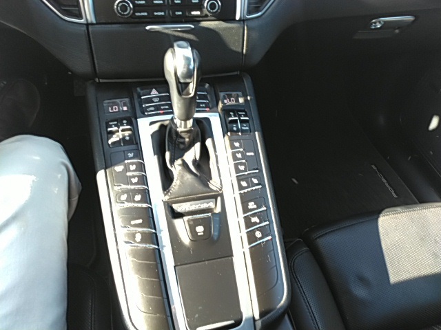 2018 Porsche Macan photo 3