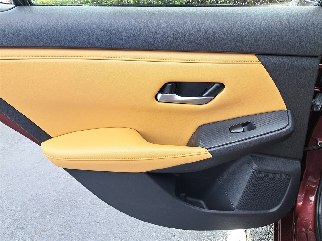 2023 Nissan Sentra SV photo 12