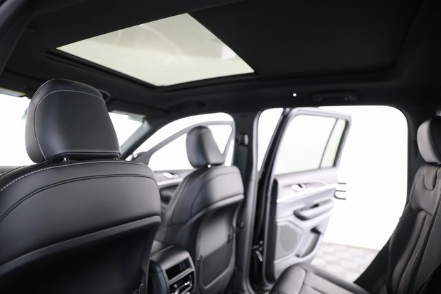 2025 Jeep Grand Cherokee Limited photo 17