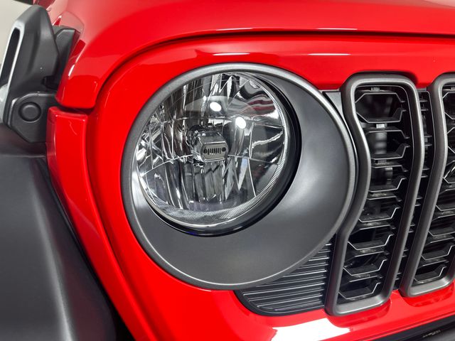 2025 Jeep Wrangler Sport S photo 4