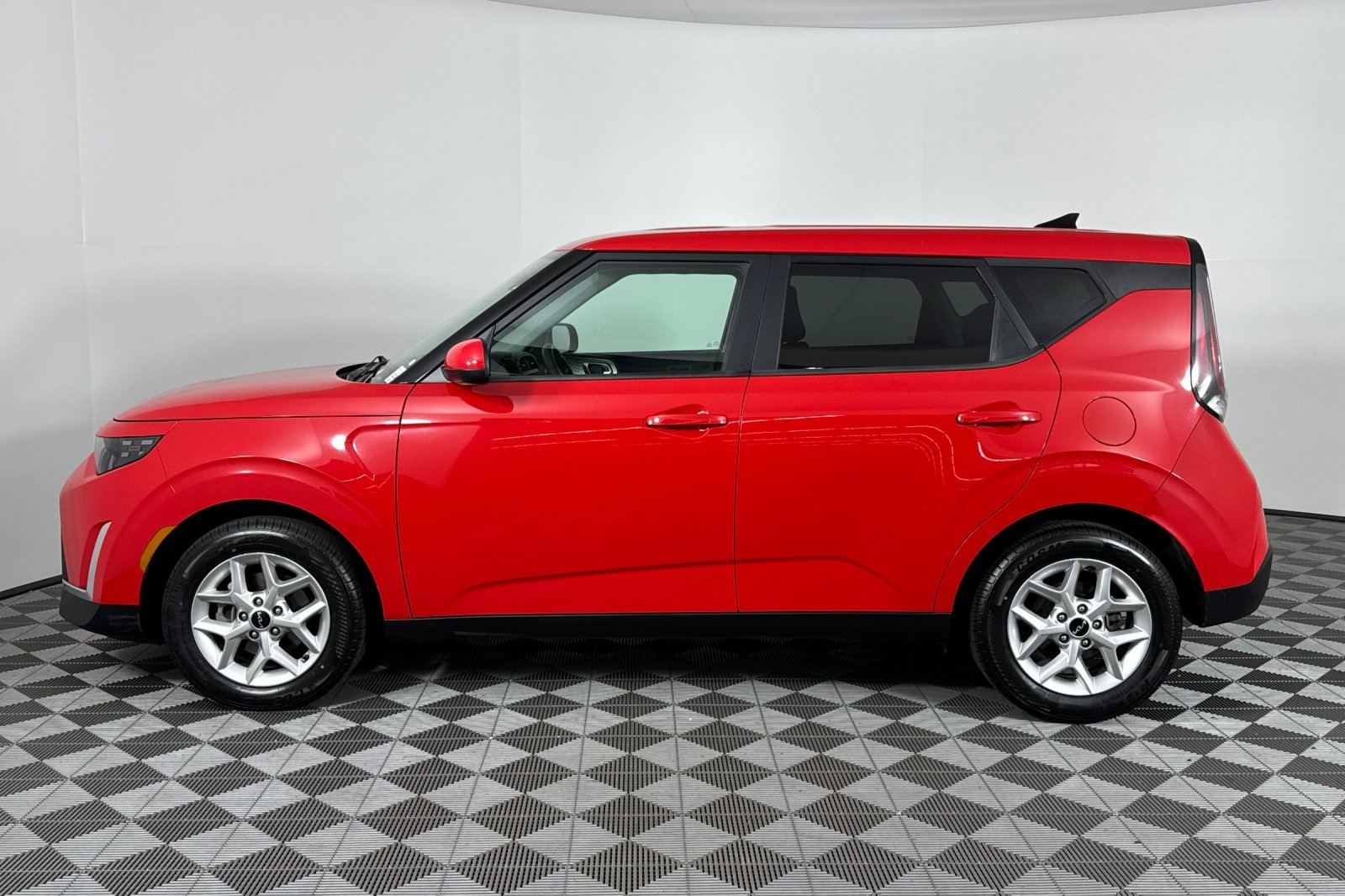 2023 Kia Soul LX photo 6