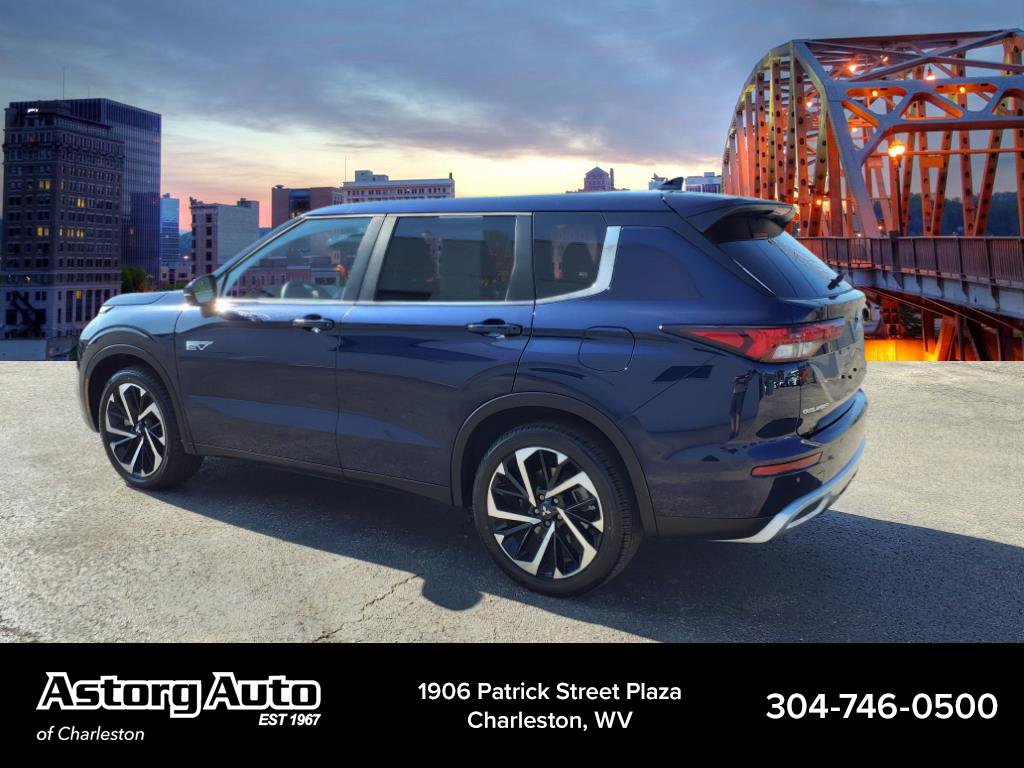 2024 Mitsubishi Outlander PHEV SE photo 4