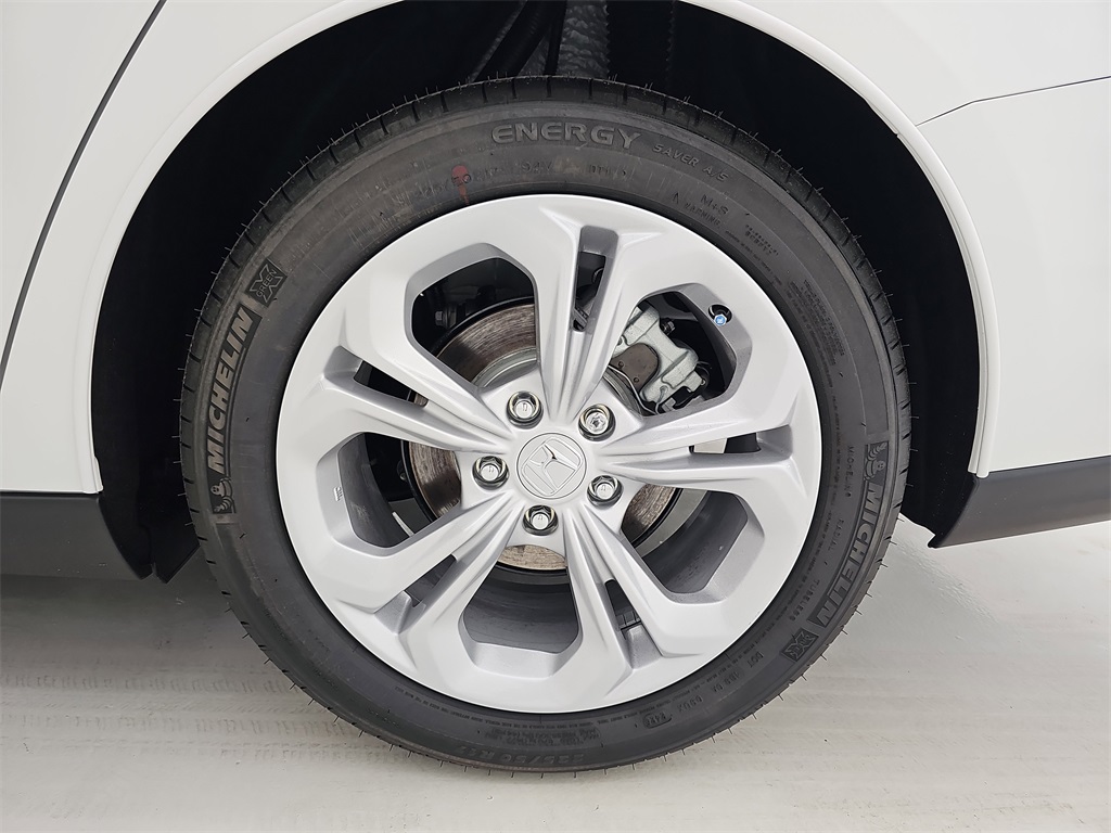 2025 Honda Accord LX photo 31