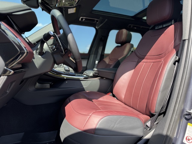 2025 Land Rover Range Rover Sport SE photo 14