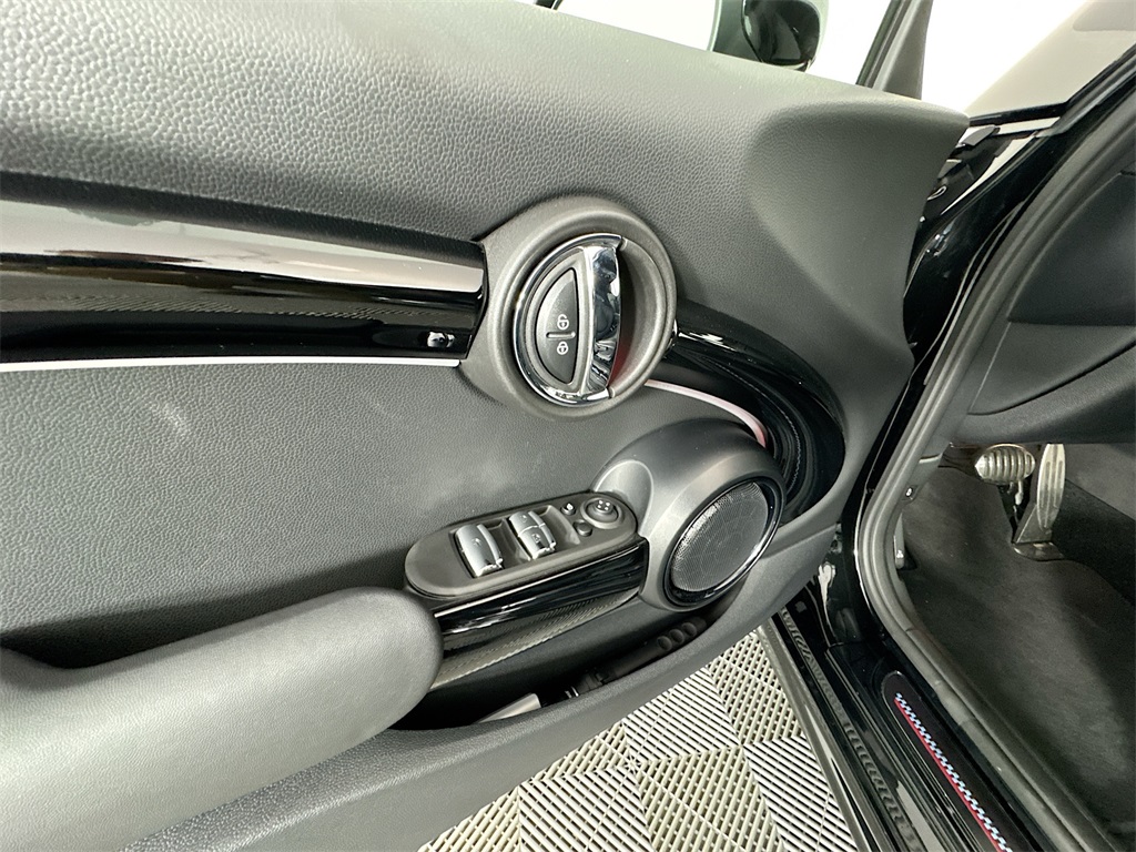 2023 Mini Cooper Convertible John Cooper Works photo 16