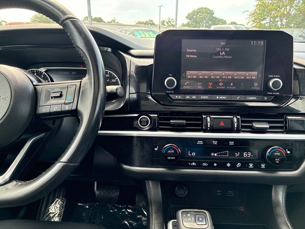 2022 Nissan Pathfinder SV photo 14