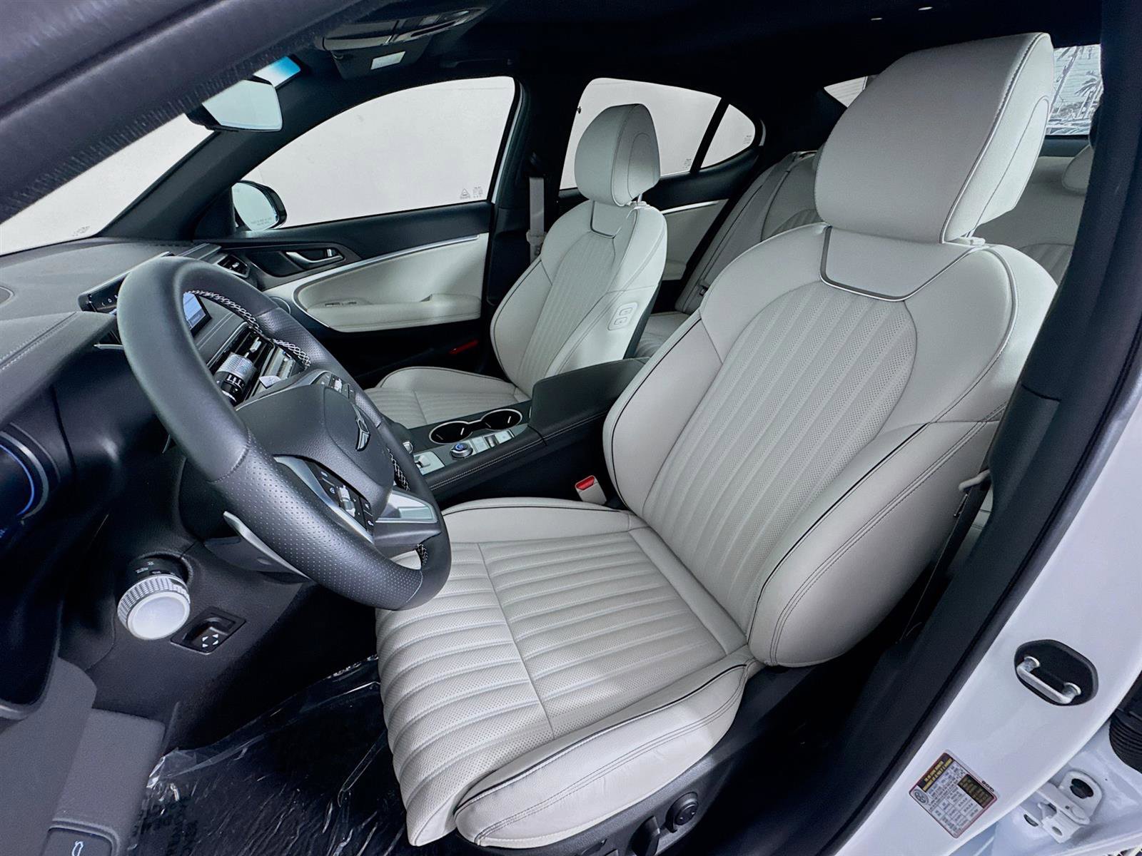 2025 Genesis G70 3.3T Sport Advanced photo 11