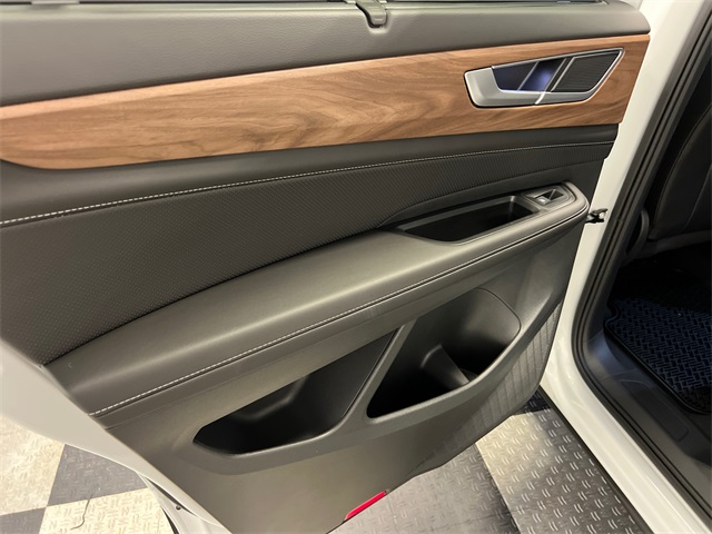 2026 Volkswagen Atlas SE Technology photo 11