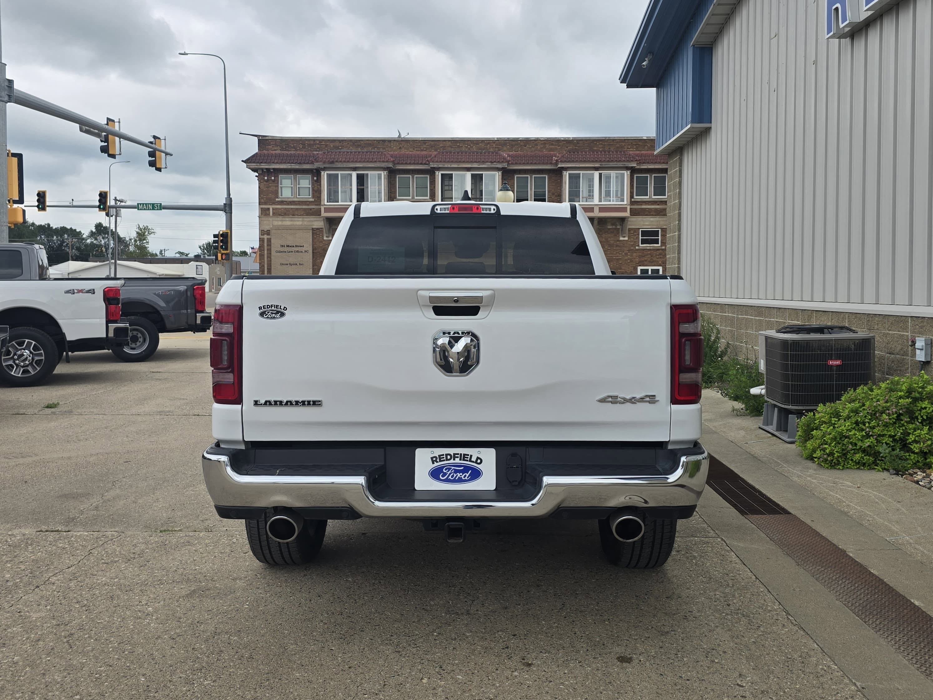 2022 Ram 1500 Laramie photo 3