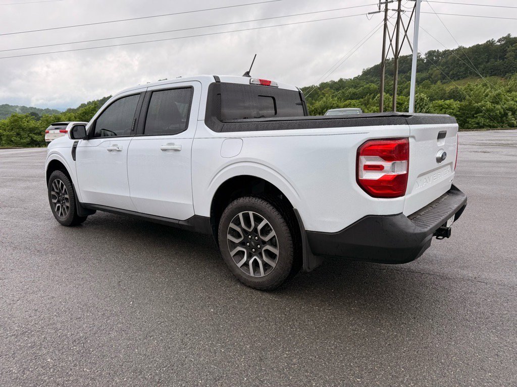 2023 Ford Maverick Lariat photo 3
