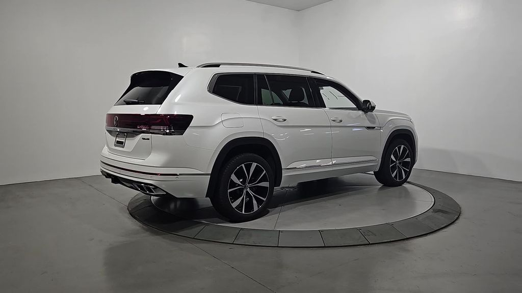 2026 Volkswagen Atlas SEL Premium R-Line photo 4