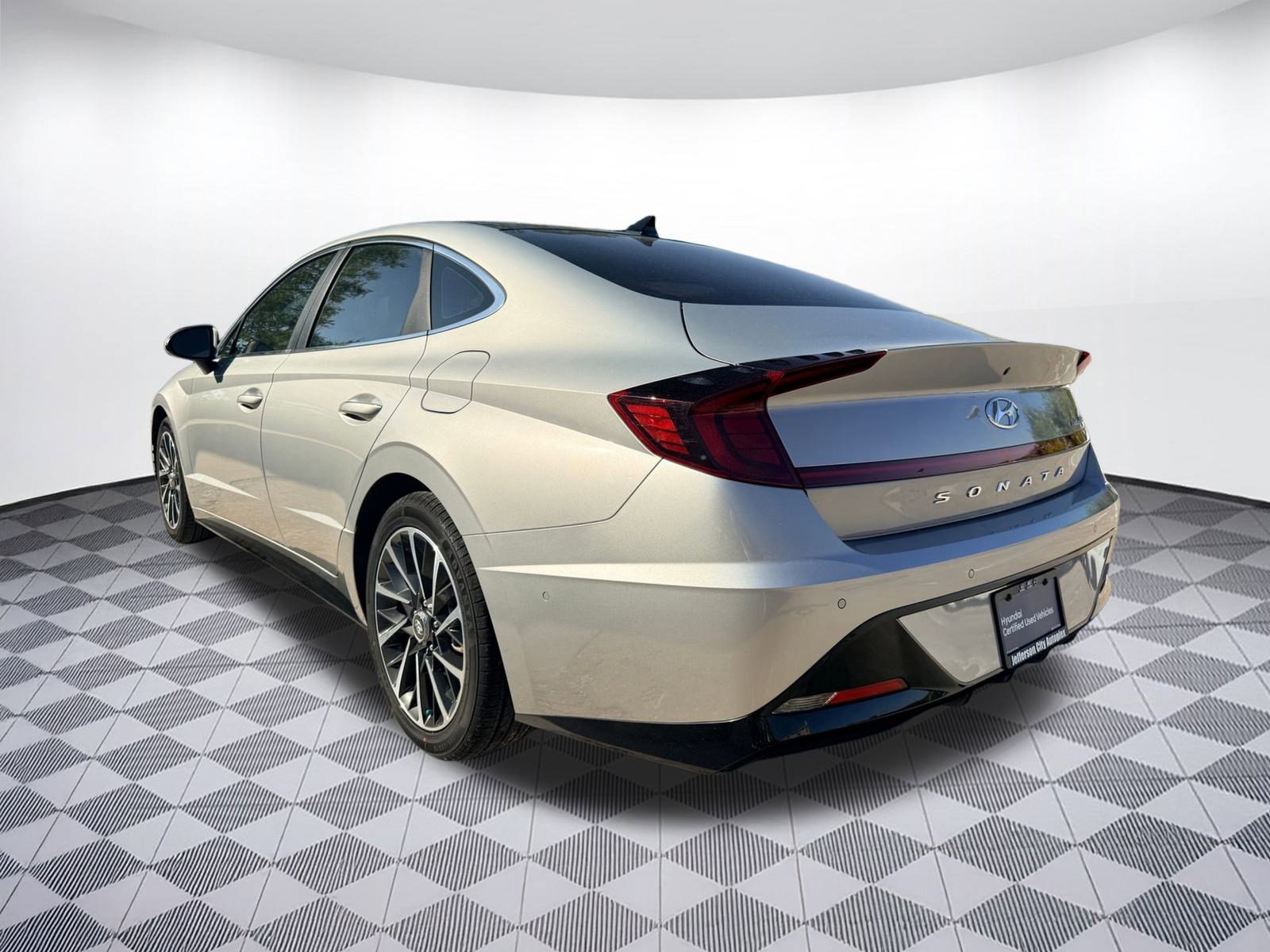 2023 Hyundai Sonata Limited photo 3