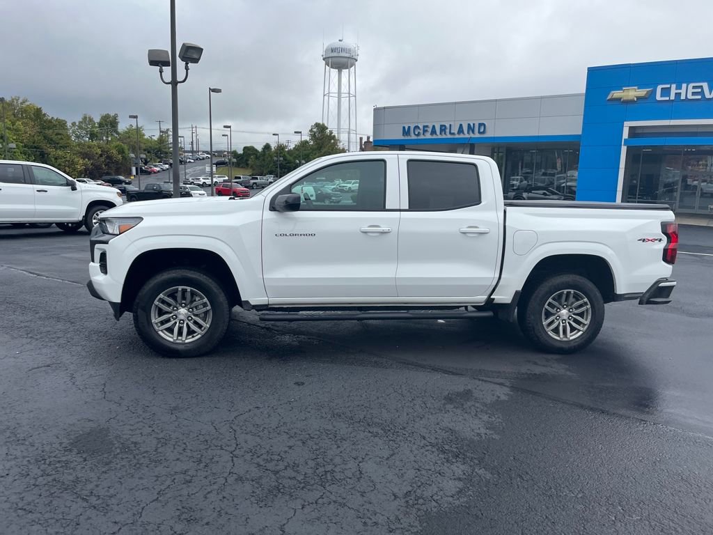 2025 Chevrolet Colorado Work Truck LT photo 2
