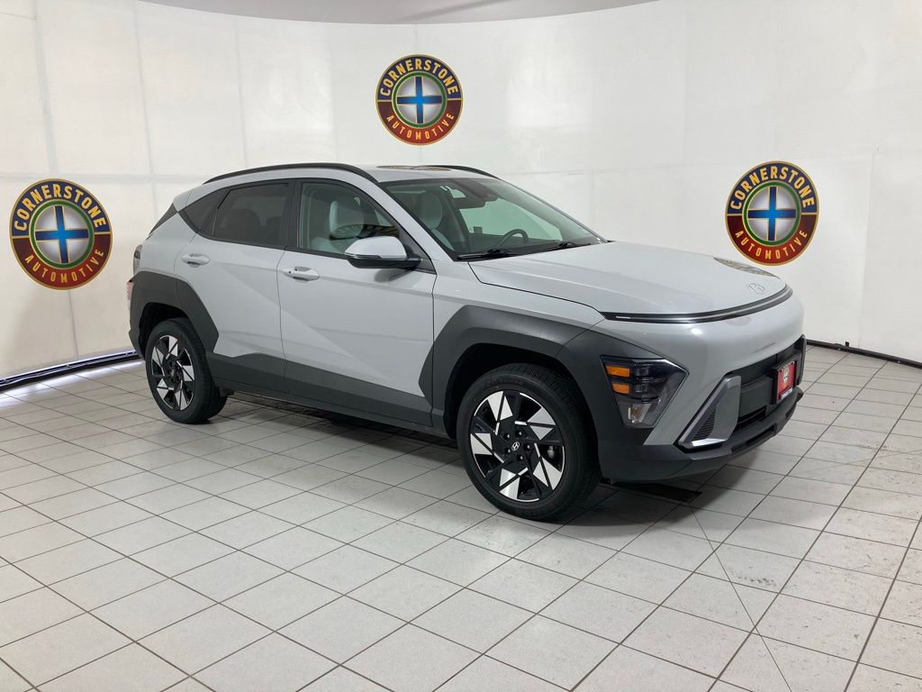2025 Hyundai Kona SEL photo 4