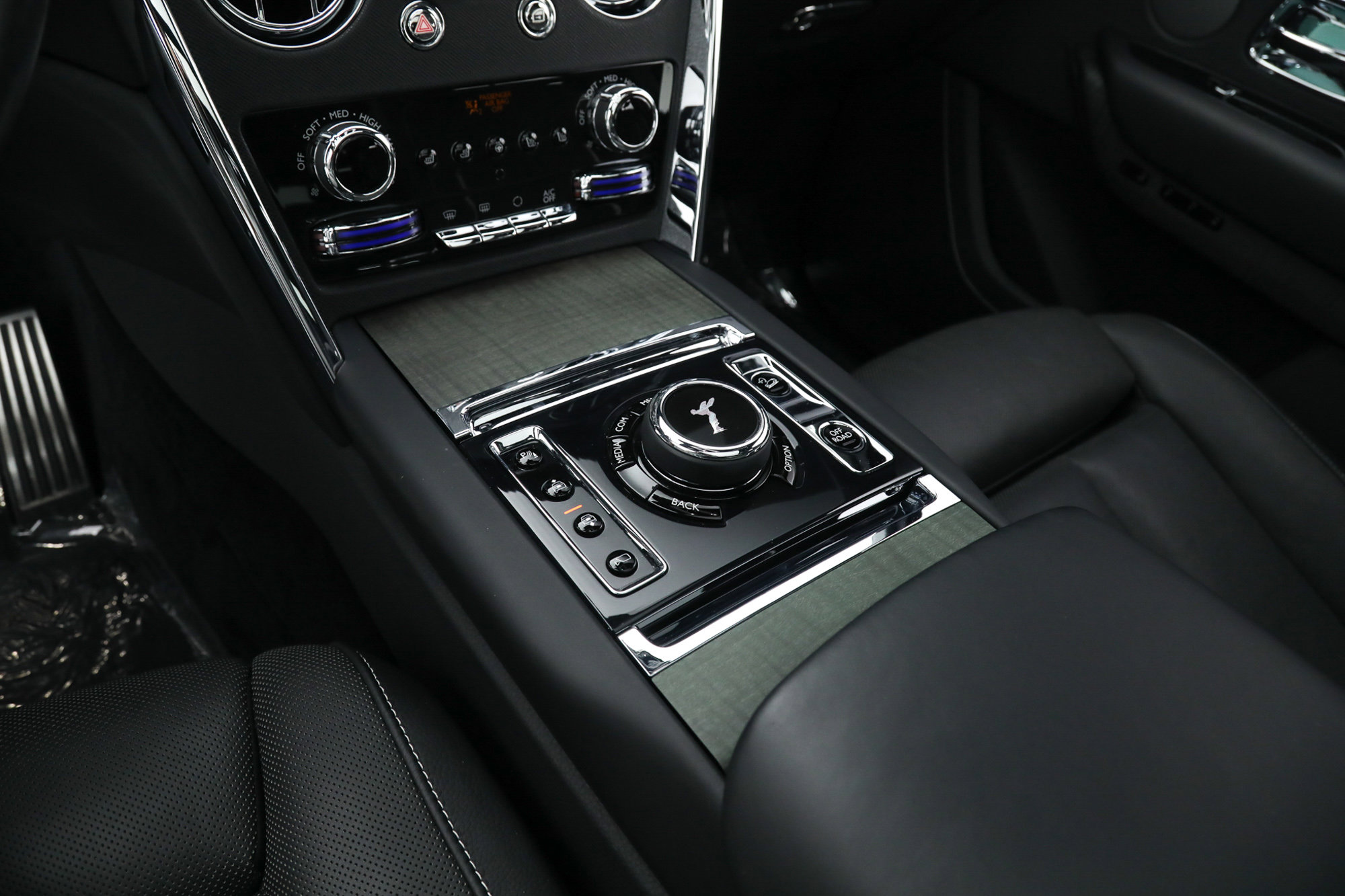 2020 Rolls Royce Cullinan photo 30