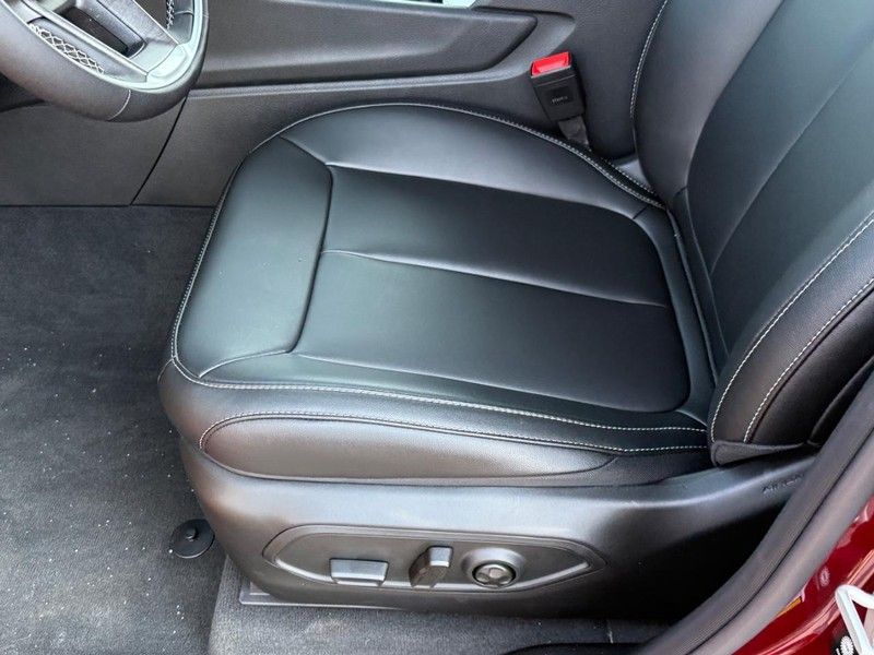 2025 Jeep Grand Cherokee Limited photo 10