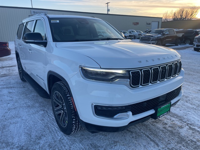 2025 Jeep Wagoneer L Base photo 2