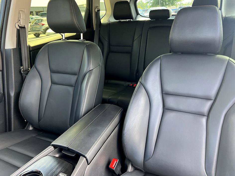 2023 Nissan Rogue SV photo 12