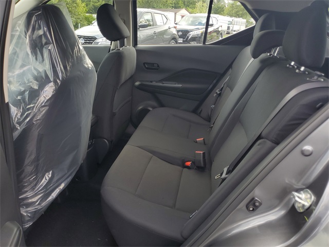 2025 Nissan Kicks Play S photo 5