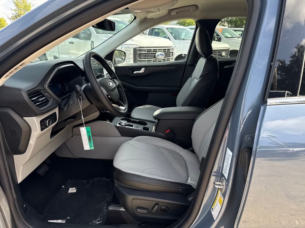 2025 Ford Escape Plug-In Hybrid Base photo 4