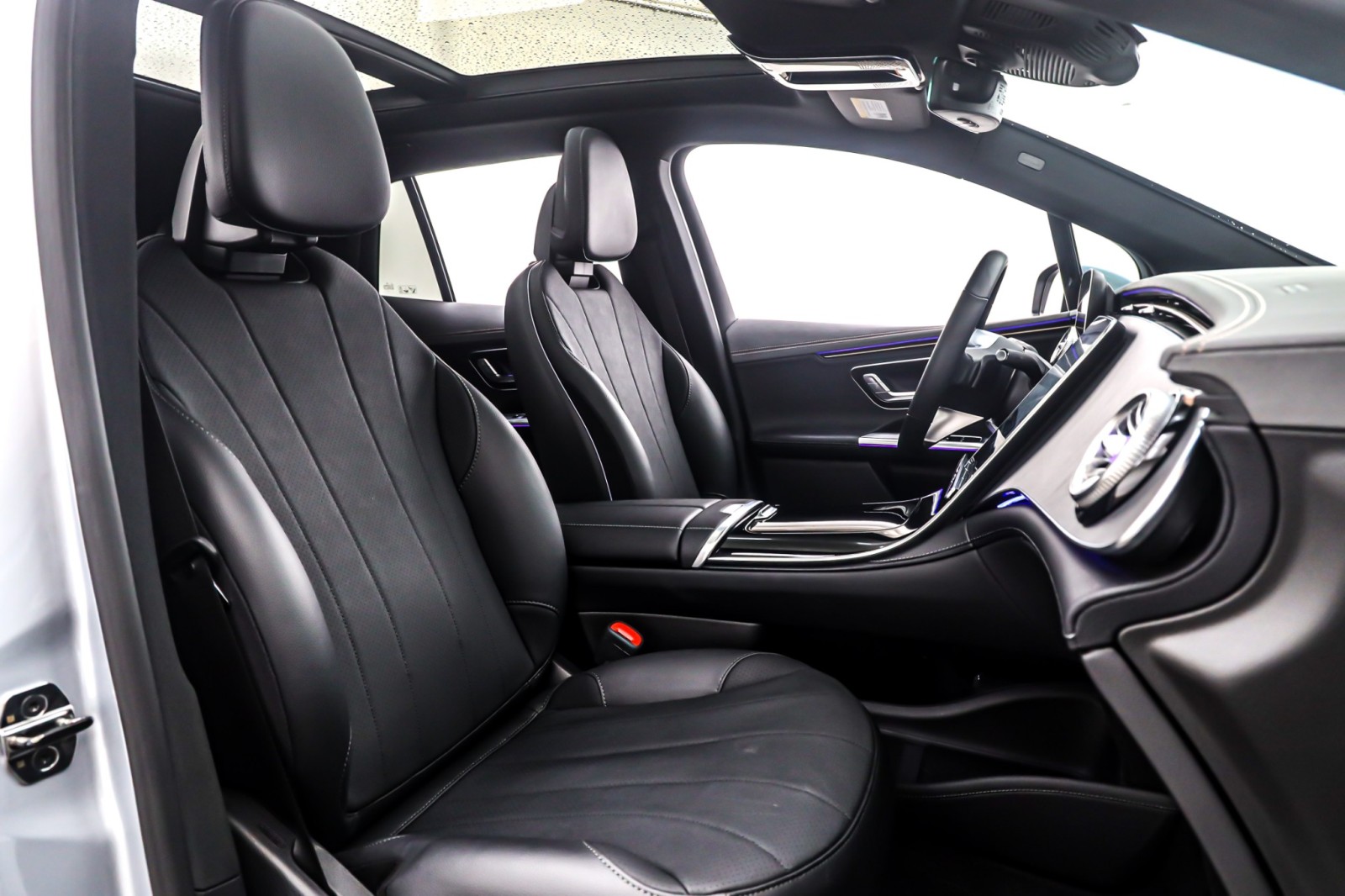 2023 Mercedes Benz EQE SUV 350 4MATIC photo 4