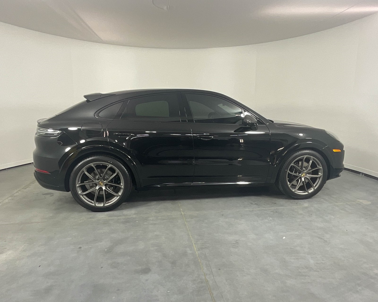 2023 Porsche Cayenne Coupe GTS photo 8