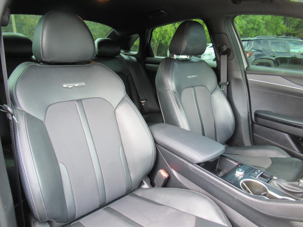 2022 Kia K5 GT-Line photo 9