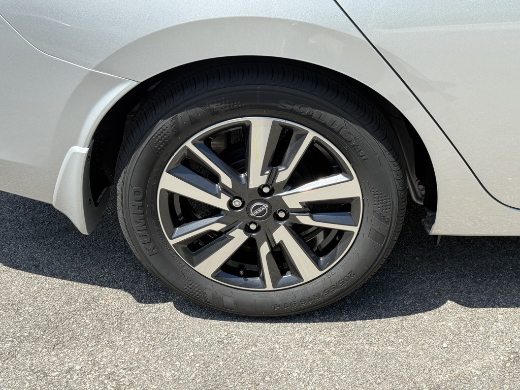 2025 Nissan Versa S photo 11