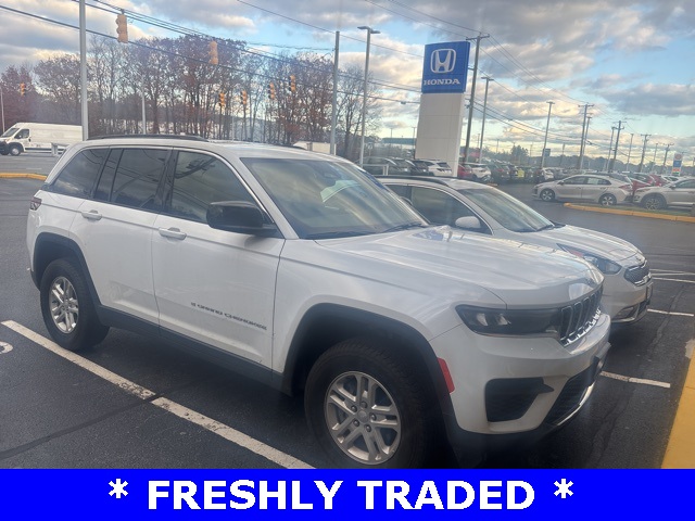 2024 Jeep Grand Cherokee Laredo's photo