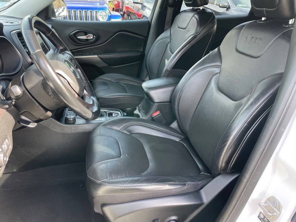 2021 Jeep Cherokee Altitude Latitude Lux photo 4