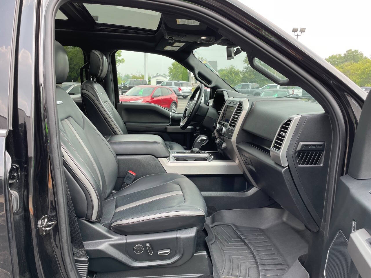 2019 Ford F-150 Platinum photo 6