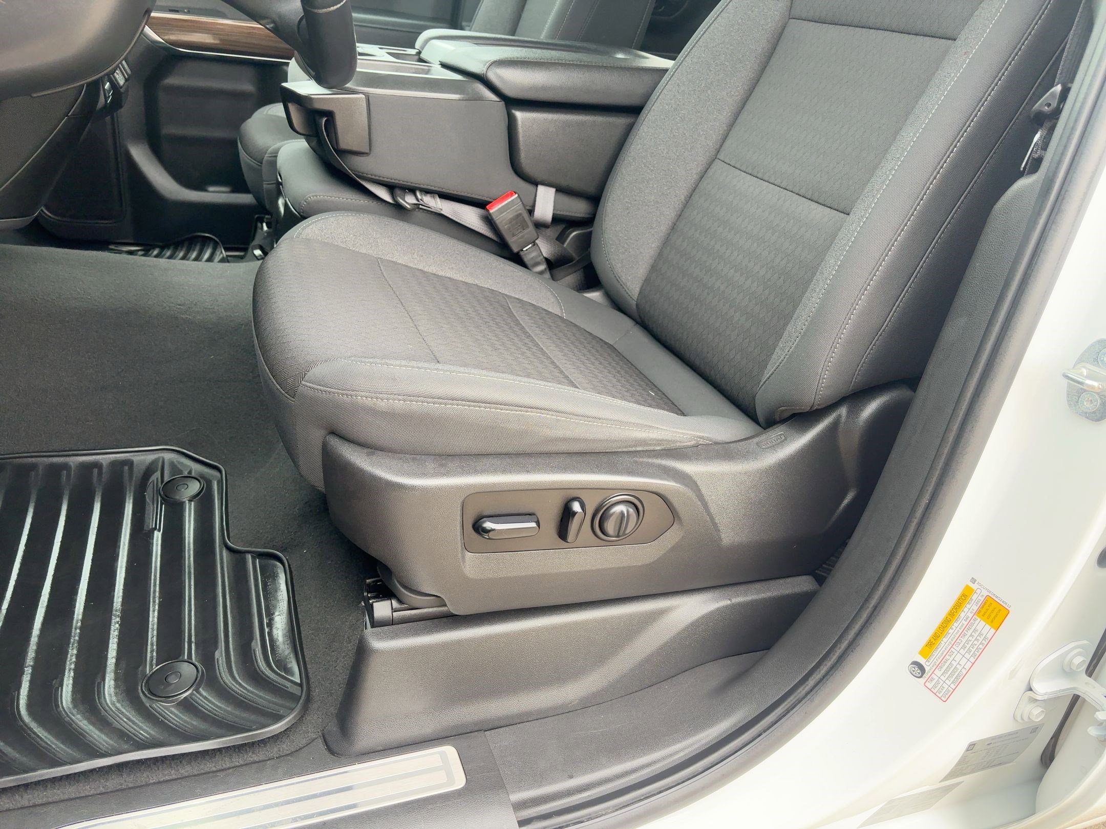 2021 Chevrolet Silverado 1500 LT photo 12