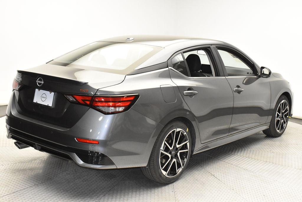 2025 Nissan Sentra SR photo 4