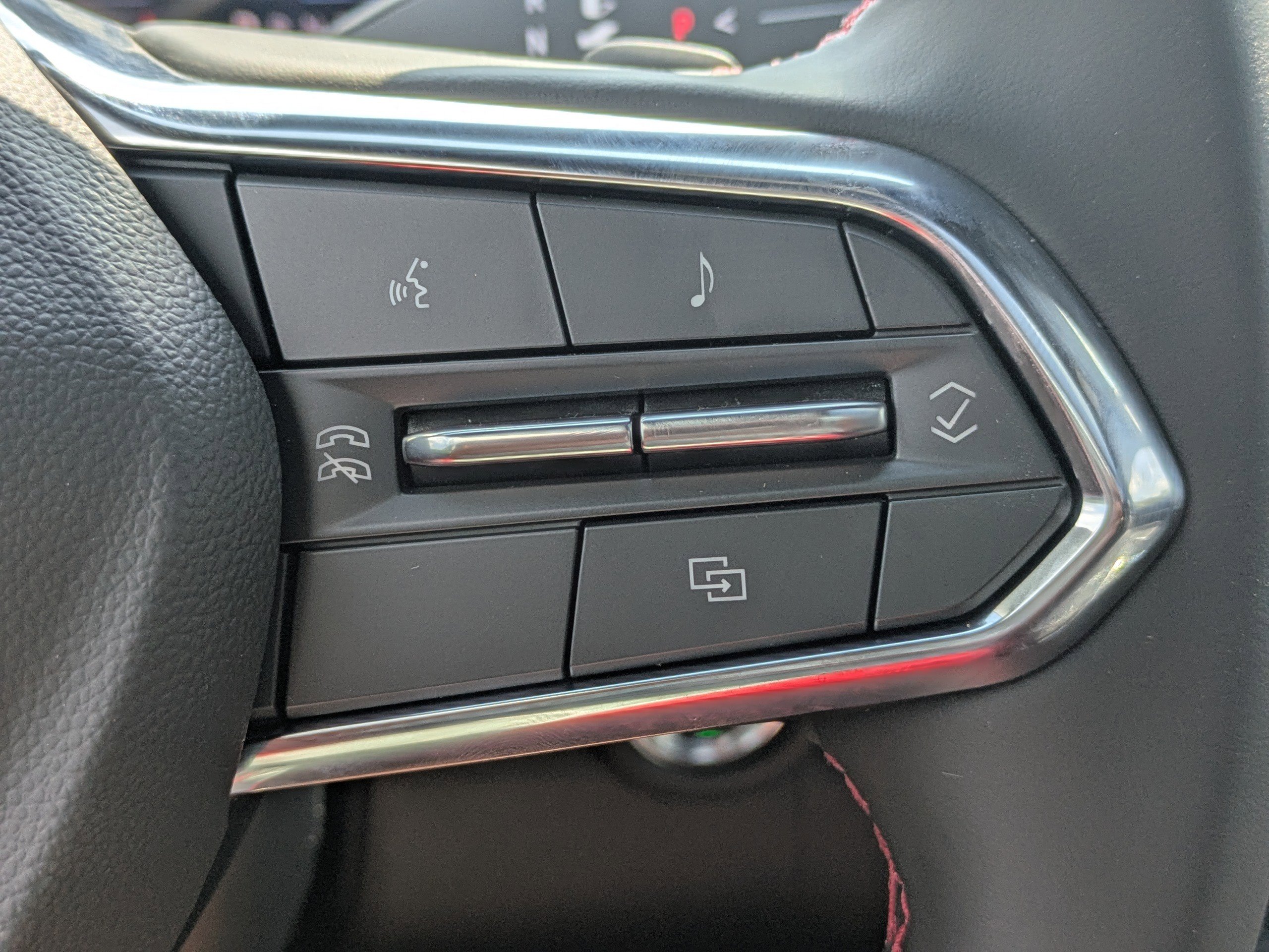 2026 Chevrolet Suburban RST photo 26