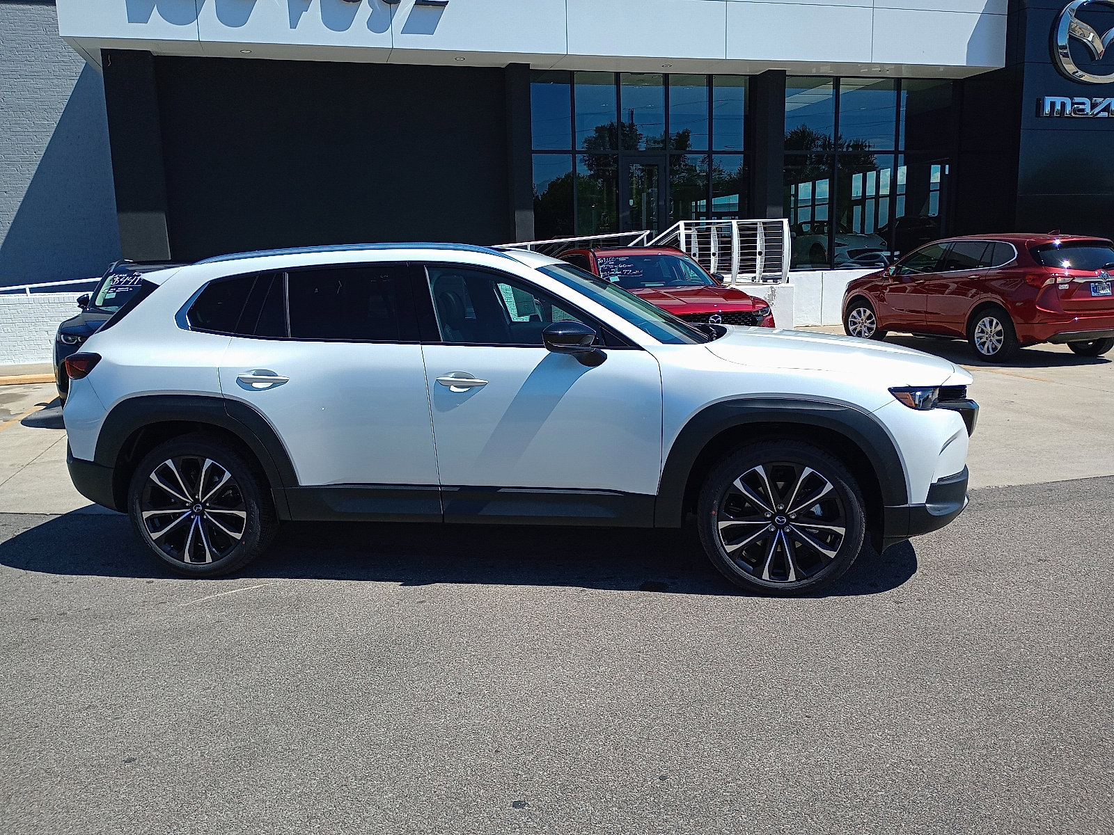 2025 Mazda CX-50 2.5 Premium Plus photo 2