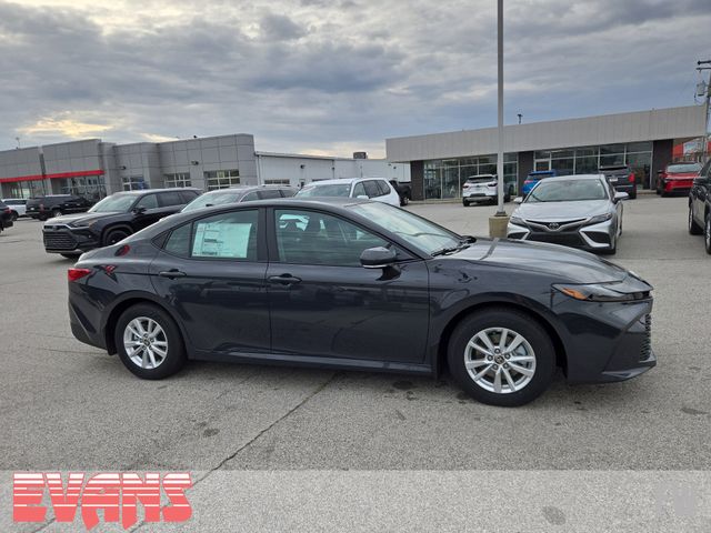 2026 Toyota Camry LE photo 2